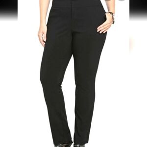 Torrid studio Jetsetter Straight Leg Trousers Pants Short plus Size 24 S NWT
